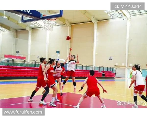 篮球与足球明星跨界合作开启全新联动时代 引领体育圈多元化发展新风潮