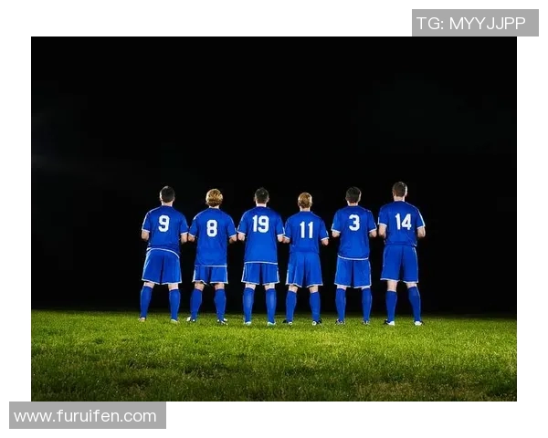 足球球星背影素材精选展现荣耀时刻与运动魅力的视觉之旅