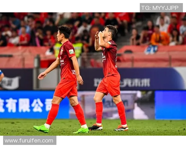 足球十大反越位球星盘点 揭秘那些逆袭时刻的经典传奇 足球十大反越位球星盘点 揭秘那些逆袭时刻的经典传奇