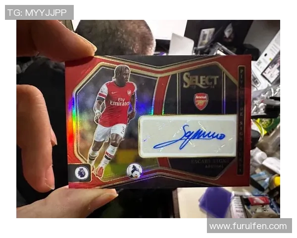 帕尼尼球星卡足球正式版全新上市 探索收藏与竞技的完美结合